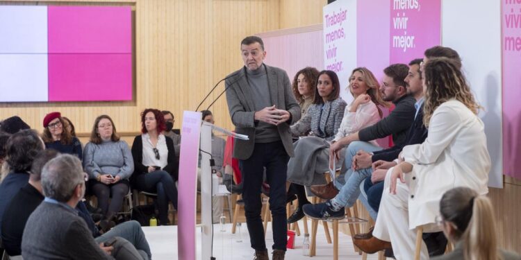 IU contempla un adelanto de las generales y teme que Sánchez se apropie de sus medidas como ‘promesa electoral’