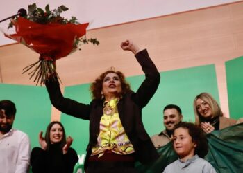 Montero fuerza el primer asalto con Moreno de su ‘nueva era’: ‘No es moderado, hace las políticas de Ayuso’