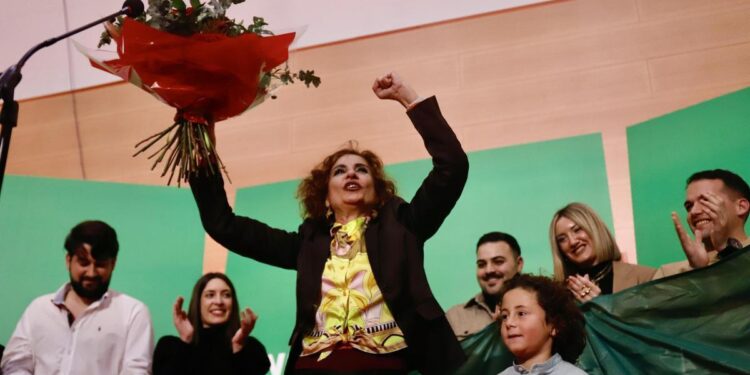 Montero fuerza el primer asalto con Moreno de su ‘nueva era’: ‘No es moderado, hace las políticas de Ayuso’