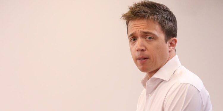 El juez interroga a Errejón por la denuncia de la actriz Elisa Mouliaá dos meses y medio después de renunciar a su escaño