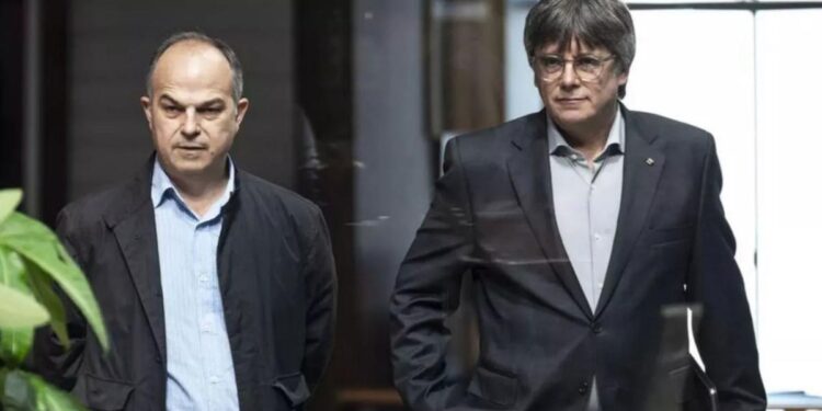 Crecen los recelos en Junts por el retraso a la tramitación sobre la cuestión de confianza a Sánchez