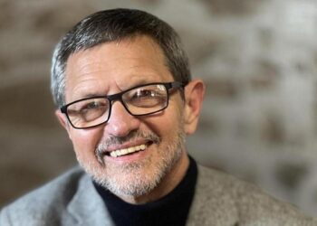 Claude Béata, etólogo: ‘De los gatos podemos aprender a vivir al lado del otro, del diferente’