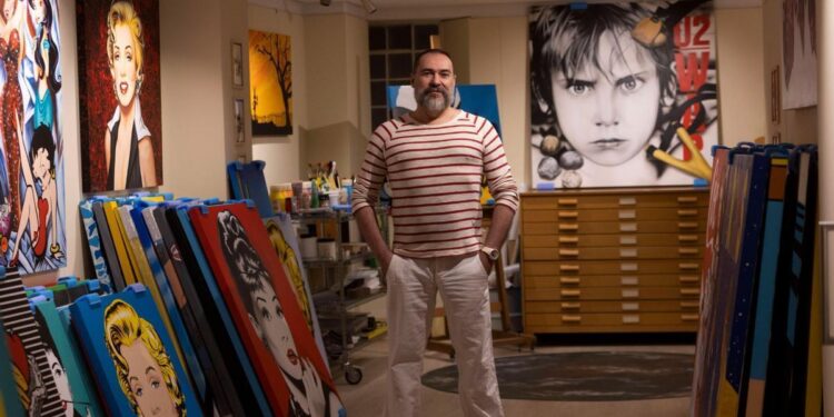 El artista que tutea a la baronesa Thyssen e Isabel Pantoja