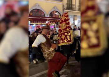 Denuncian una agresión a un buey en la cabalgata de Granada