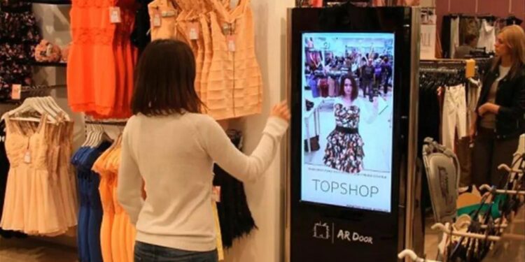 Desde probadores virtuales a etiquetas inteligentes: las tiendas del futuro ya están aquí