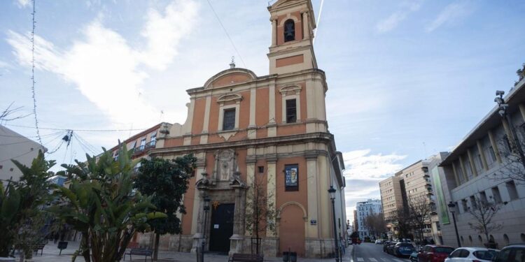 Denuncia a siete diócesis por acoger a una entidad que promociona terapias para ‘curar’ la homosexualidad