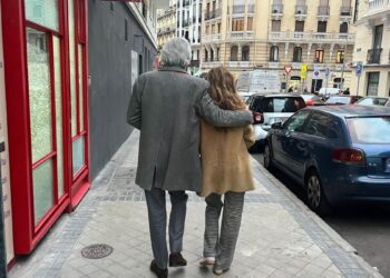 Tener más de 60 años y optar por no vivir con tu pareja: ‘Conservo mi libertad y no discuto por el mando de la tele’