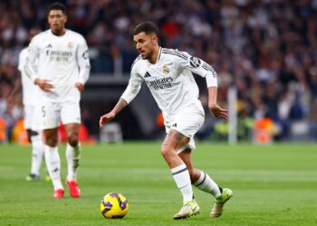 Ceballos aparca su irrelevancia futbolística y ajusta cuentas con Atlético y Barça