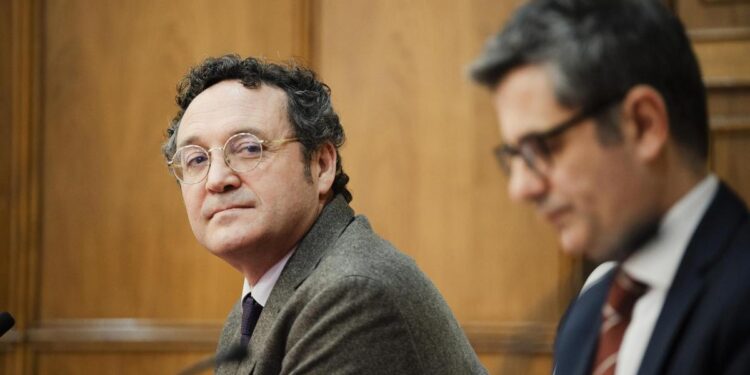 El Supremo pide datos a Whatsapp y a Google para tratar de recuperar los mensajes del fiscal general borrados