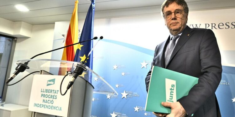 Montero alienta un encuentro entre Sánchez y Puigdemont fuera de España: “Me da igual cuándo y dónde”