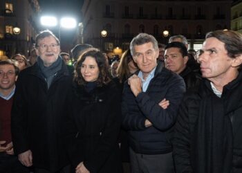 Feijóo reprocha al Gobierno su ‘complicidad acreditada’ con Maduro en la manifestación de Madrid