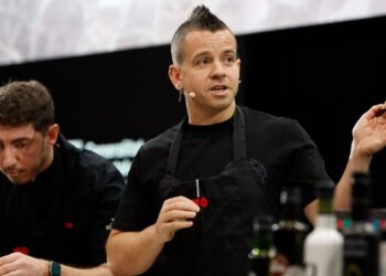 Carlos Tituaña, el chef ecuatoriano que sorprende a Dabiz Muñoz con una nueva receta de ceviche en Madrid Fusión