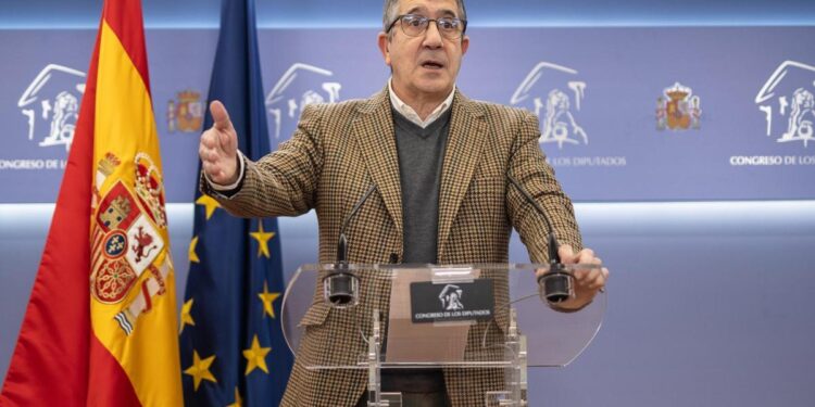 La asociación mayoritaria de jueces denuncia ante Europa la reforma del PSOE que vacía de contenido la acusación popular