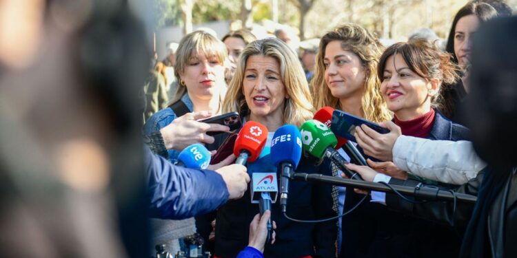 Díaz acusa a la derecha de promover el ‘destrozo masivo’ de la educación pública