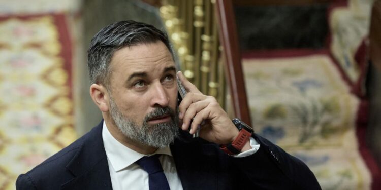 Abascal replica a Feijóo: ‘Me echaré a la tumbona cuando todos sepan que PP y PSOE traicionan a los españoles’