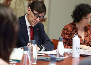 Illa está dispuesto a reunirse con Ayuso para hablar de financiación pero en el marco institucional