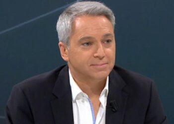 Así es la taberna favorita de Vicente Vallés en Madrid: aperitivos castizos sobre los cimientos de la Almudena