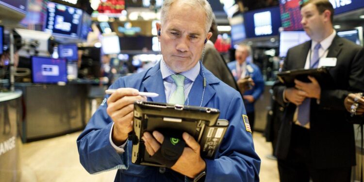 Wall Street cierra en rojo por los aranceles de Trump y la caída de Nvidia