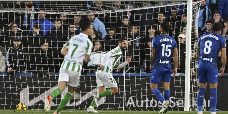 Isco agita la varita ante el Getafe