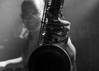 Nubya Garcia, saxofonista y nombre clave del jazz actual: ‘Hay muchas mujeres de mi edad haciendo esta música, pero seguimos siendo una minoría’