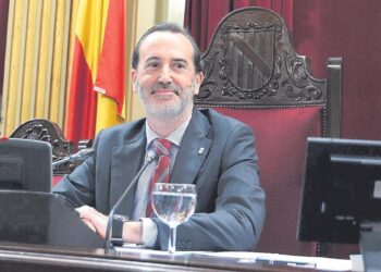 Le Senne no ve motivos para dimitir y asegura que la apertura de juicio oral ‘no supone ningún cambio sustancial’