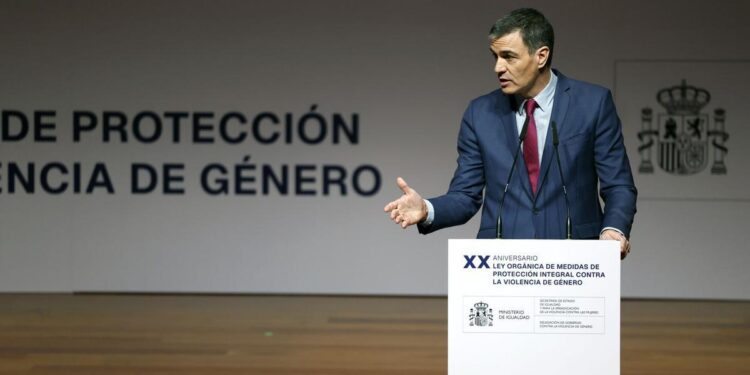 Sánchez critica ‘la mala praxis’ con algunos interrogatorios: ‘No permitamos que ninguna mujer se pregunte si merece la pena denunciar la violencia’