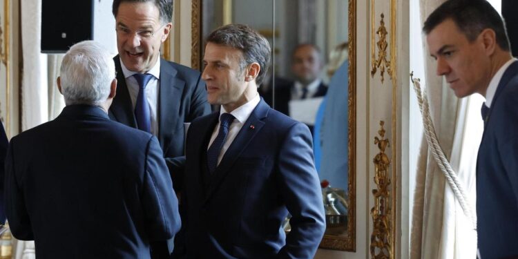 Líderes europeos se citan este lunes en París para hacer frente a la ofensiva de Trump contra la UE y sus planes para Ucrania