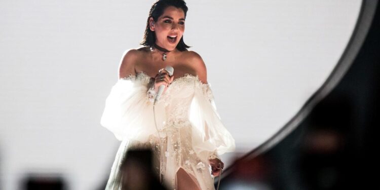 Así se prepara el Palau d’Esports para el montaje del escenario del Benidorm Fest