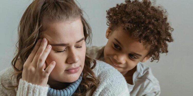 Burnout marental: madres agotadas y al límite