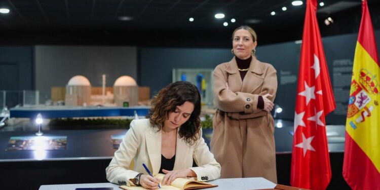 Ayuso asegura que el cierre de Almaraz llegará incluso a ‘comprometer la seguridad nacional’