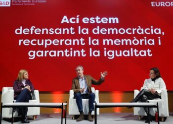 Zapatero espolea al PSPV a luchar contra la antipolítica tras la DANA