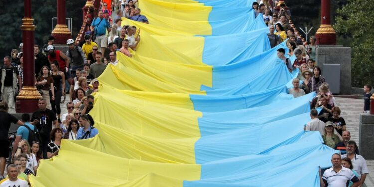 La invasión rusa consolida una ola de nacionalismo cultural ucraniano: ‘Somos la librería más rusófoba de Kiev’