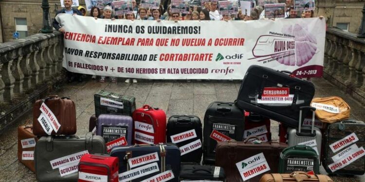 Las víctimas del Alvia piden ‘justicia’ en Europa y Estrasburgo revisará el caso