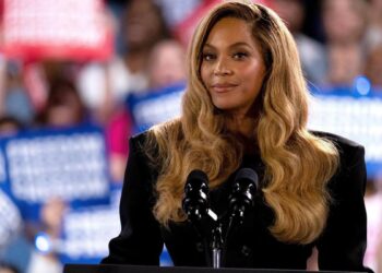 Los premios Grammy 2025 se celebran este domingo con Beyoncé como artista más nominada, al optar a 11 premios