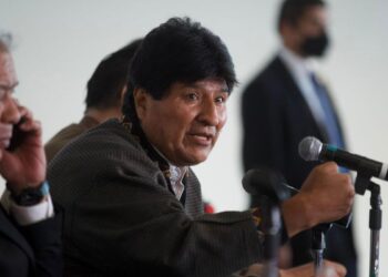 Evo Morales anuncia que inscribirá su candidatura presidencial