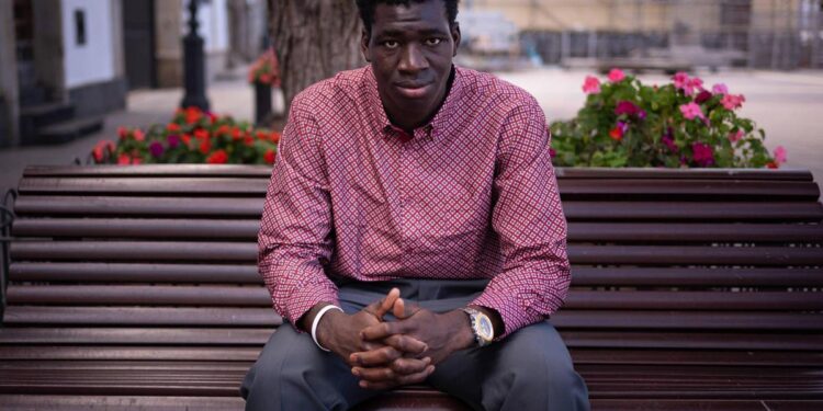 Ahorrar durante diez años para poder migrar: ‘A los tres días de navegación nos quedamos sin agua y sin comida’