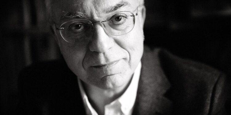 Javier Moreno Luzón, Premio Nacional de Historia 2024: ‘Felipe VI debería aceptar una función sólo representativa’