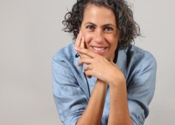 Katya Adaui: ‘La escritura nunca es inocente, pero  no causamos daño’