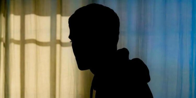 Porros en la adolescencia: ‘Estaba desquiciado, de no ser por mi madre y la terapia ahora estaría en la cárcel o muerto’