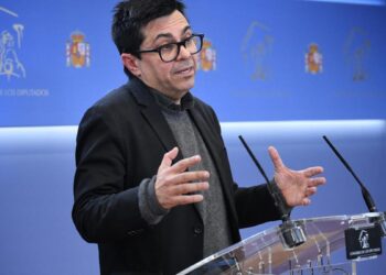 Los Comunes denuncian ante la Fiscalía la estafa de criptomonedas promocionada por Milei