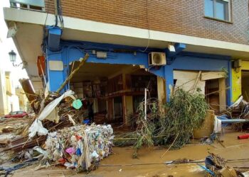 La literatura intenta renacer del fango