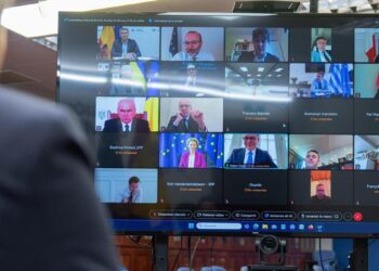 Feijóo pide “seguir protegiendo” a Ucrania y que la UE esté en la negociación: “No sirve cualquier paz”