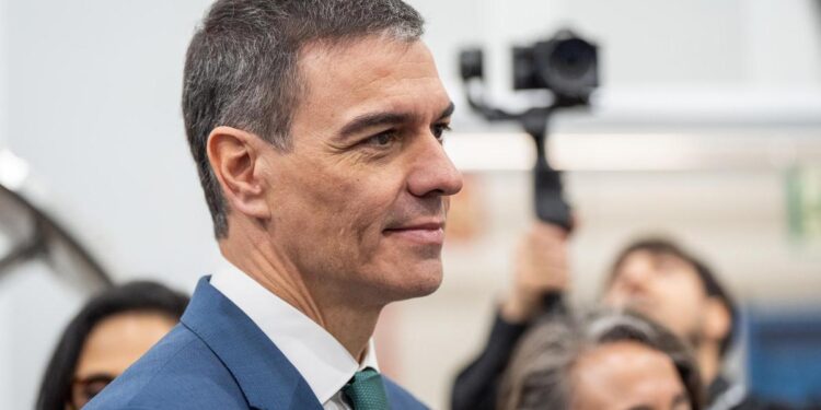 Sánchez dice que ‘hace falta’ formación en violencia de género para operadores jurídicos y alerta del ‘odio’ en redes