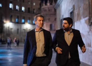 Feijóo presenta una nueva ley de fiscalidad agraria ante el ‘incremento de impuestos y costes’