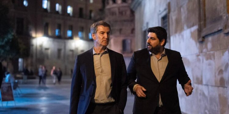 Feijóo presenta una nueva ley de fiscalidad agraria ante el ‘incremento de impuestos y costes’