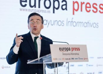 Albares advierte a EEUU ante la guerra arancelaria que la UE tiene ‘instrumentos para defenderse’
