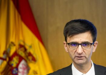El presidente de RTVE confirma que habrá ‘oferta propia’ en catalán en ‘La 2’, como anunció Junts, y lo llevará al canal infantil y al fútbol