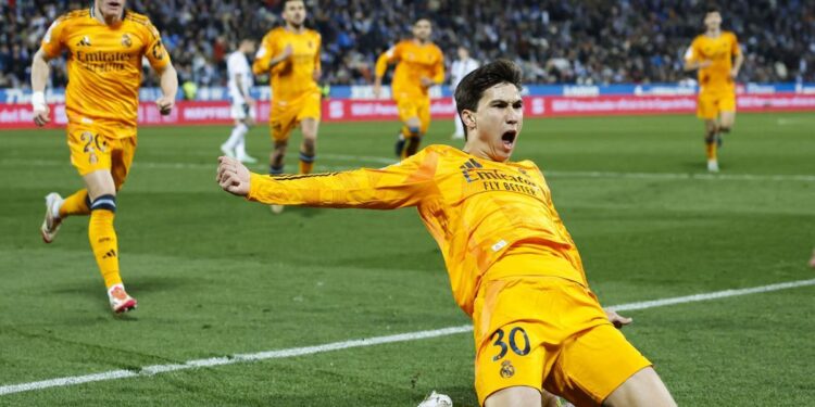 Gonzalo rescata a un Real Madrid que no tiene defensa