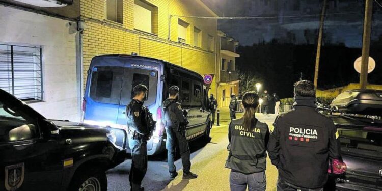 Solo 33 de los 81 detenidos en España por yihadismo en 2024 fueron a prisión