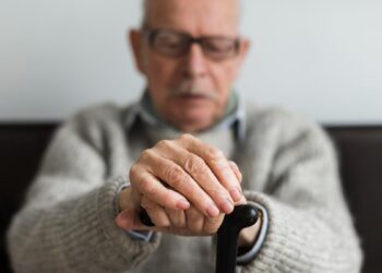 Síndrome de VEXAS: descubren una nueva enfermedad rara que afecta a los mayores de 50 años